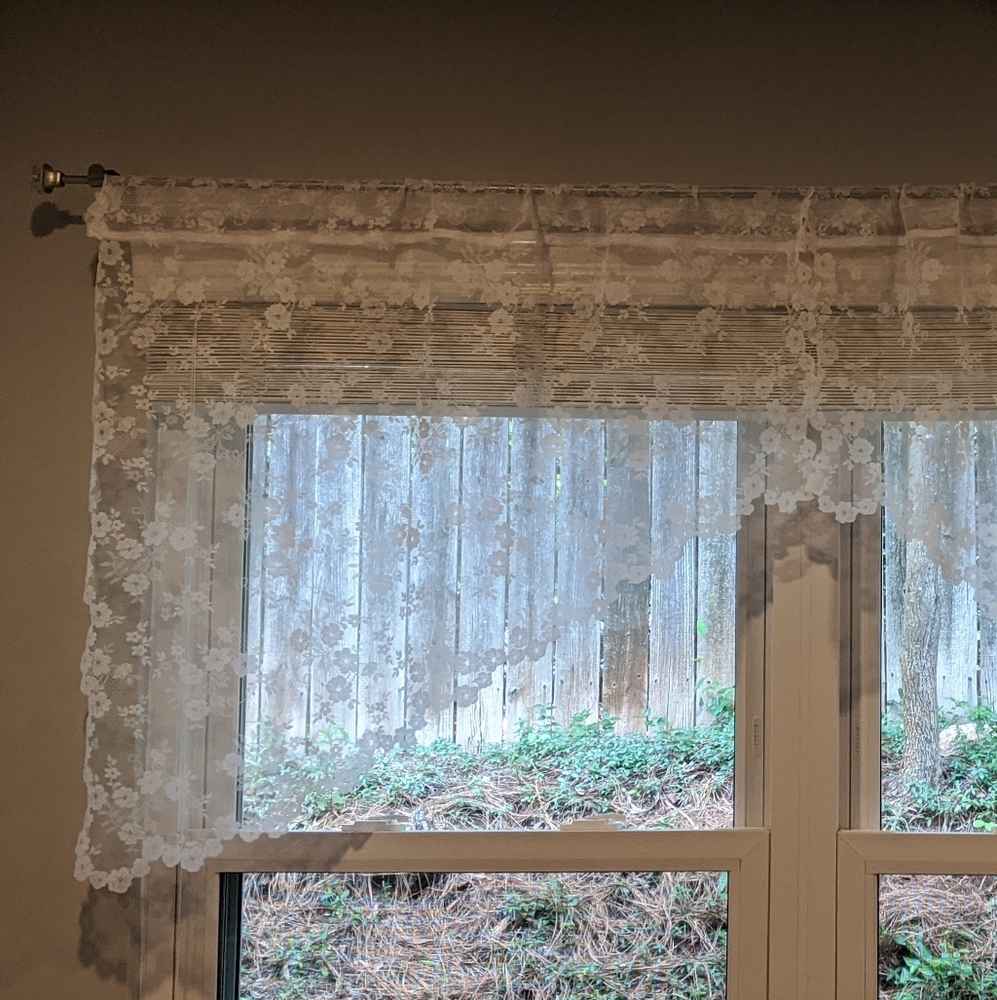 Petite Fleur Ivory Swag, Pier Pair